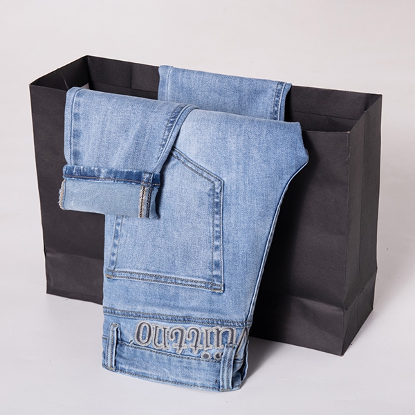 ブランドジーンズ全体デザイン